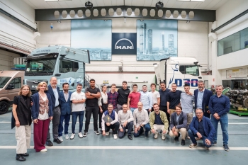 MAN Truck & Bus entrega sus diplomas a los alumnos de Mecatrónica de Vehículos Industriales con la Cámara Alemana como entidad certificadora