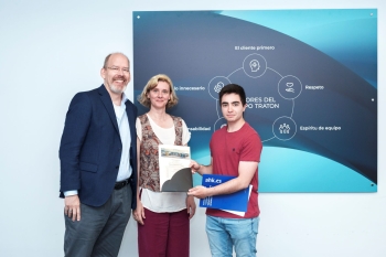 MAN Truck & Bus entrega sus diplomas a los alumnos de Mecatrónica de Vehículos Industriales con la Cámara Alemana como entidad certificadora