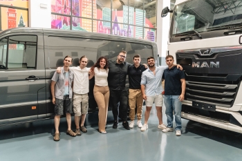 MAN Truck & Bus entrega sus diplomas a los alumnos de Mecatrónica de Vehículos Industriales en Madrid y Barcelona