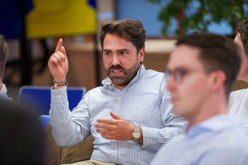 María Andrés Marín aborda el reto de “contar Europa” ante el auge del euroescepticismo en un nuevo Pep-Talk de la Cámara Alemana