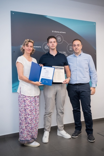 La Academia de Aprendices de MAN Truck & Bus Iberia entrega los diplomas a una nueva promoción de especialistas en vehículo industrial con la certificación de la Cámara Alemana