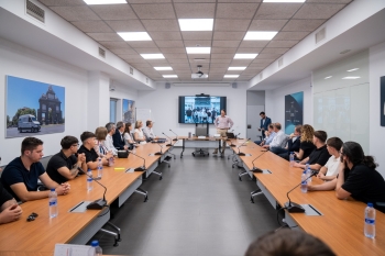 La Academia de Aprendices de MAN Truck & Bus Iberia entrega los diplomas a una nueva promoción de especialistas en vehículo industrial con la certificación de la Cámara Alemana