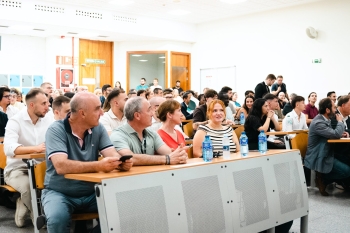 Amazon, Mondragon y la Cámara Alemana celebran la graduación del programa de FP Dual en Mecatrónica Industrial