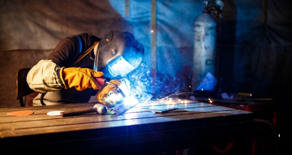 Faltan soldadores, electromecánicos y montadores: los oficios con más vacantes sin cubrir