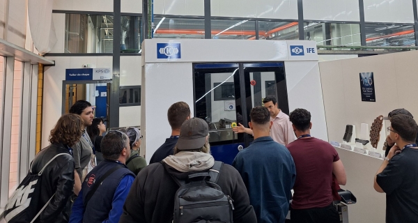 Knorr-Bremse España recibe a un grupo de alumnos de FP