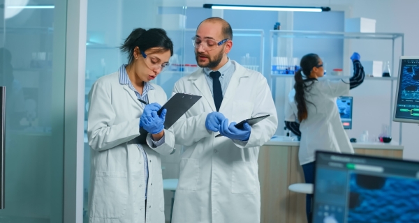 España se impulsa en Pharma y Life Sciences, pero la escasez de talento técnico podría frenar la innovación