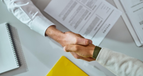 El 81% de las empresas tiene previsto contratar más profesionales en 2026