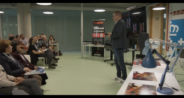 Canon impulsa el aprendizaje en impresión fotográfica profesional acercando conocimiento experto y tecnología al entorno educativo