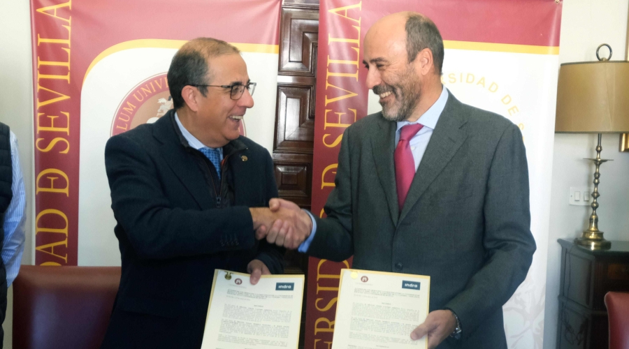 Miguel Ángel Castro, rector magnífico de la Universidad de Sevilla, y Miguel Ángel Morell, Chief Technology Officer de Indra