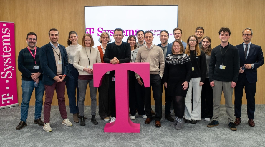 Osmar Polo recibe a los Young Professionals de la Cámara Alemana en la sede madrileña de T-Systems