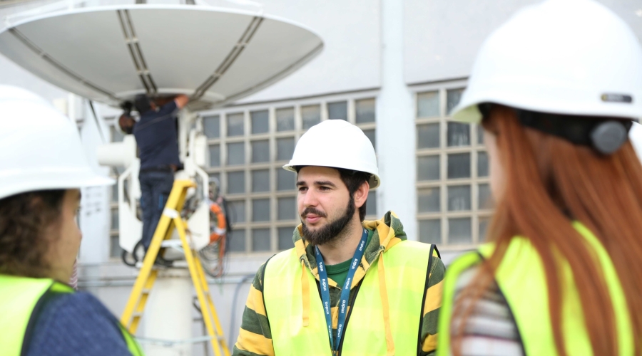 Indra Group busca más de 2.400 profesionales tecnológicos en toda España