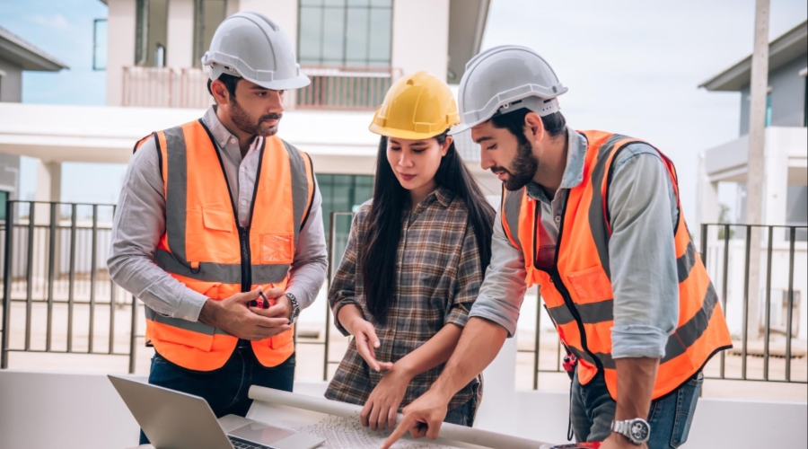 La escasez de talento en construcción e inmobiliaria ya afecta al 94% de las empresas en España