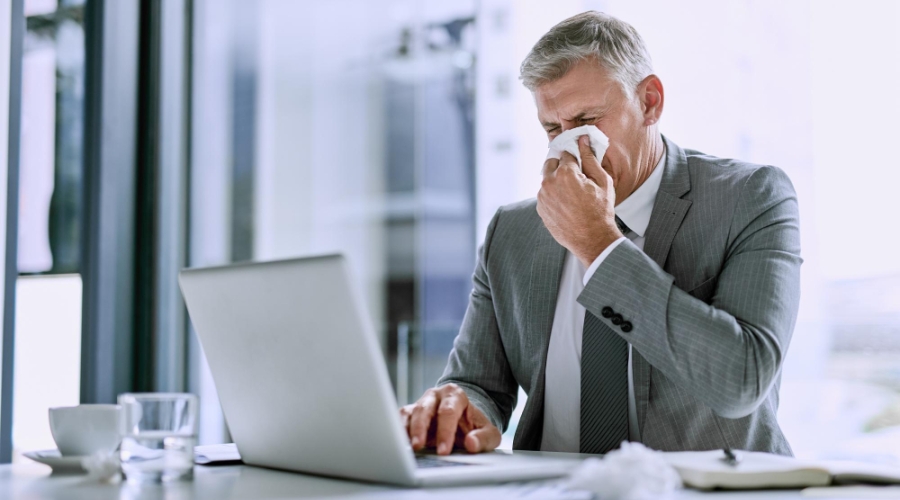 El absentismo laboral repunta tres décimas