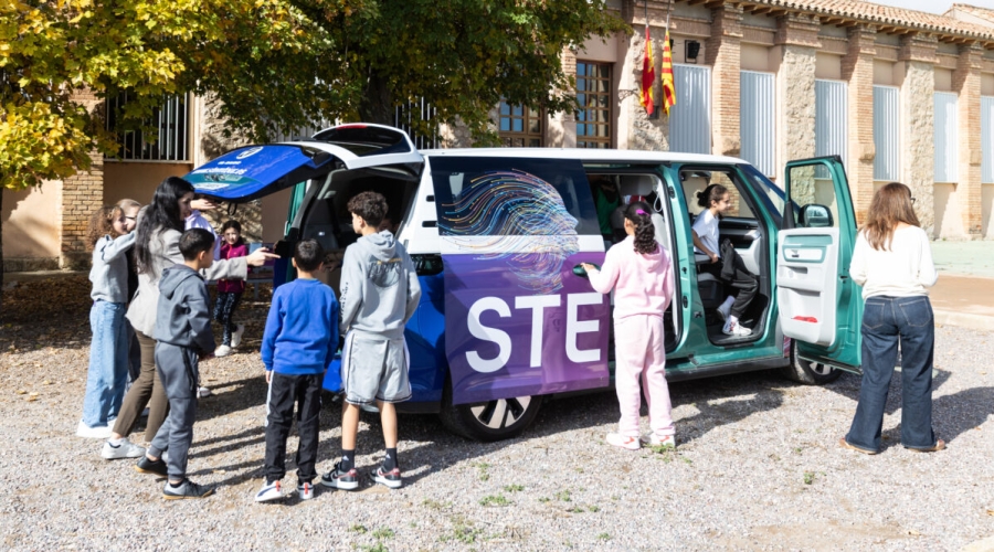 STEM Tour: una ruta de 6.000 kilómetros para acercar las vocaciones científicas a 2.000 estudiantes de zonas rurales