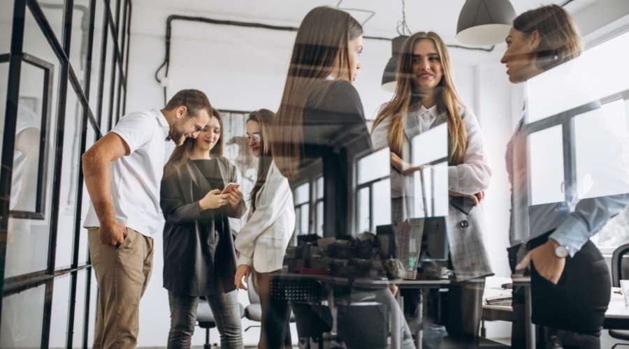 Llega el fenómeno del 'Quiet Thriving': los profesionales priorizan prosperar en su puesto antes que cambiar de empresa