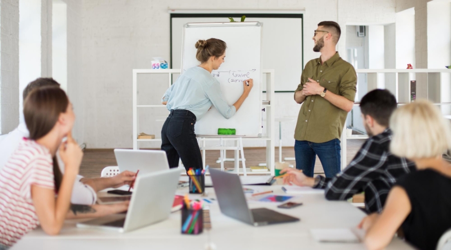 El 40% de los trabajadores no recibió formación en el último año, pese a considerarla clave para su desarrollo profesional