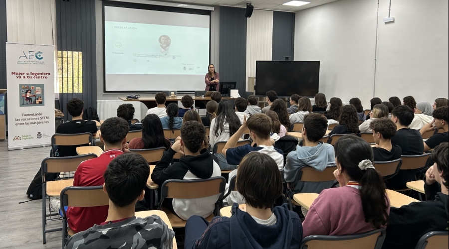 Las consultoras y la Real Academia de Ingeniería impulsan el talento tecnológico femenino entre 1.900 jóvenes