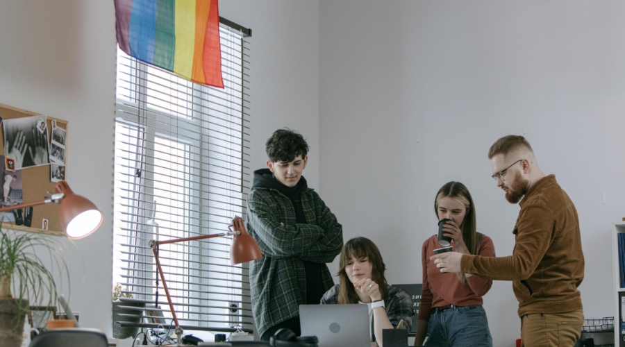 Combinar distintas medidas de diversidad LGTBQI+ puede multiplicar por cinco su impacto